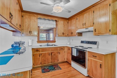 Discover waterfront living at its finest! This charming ranch - photo 10