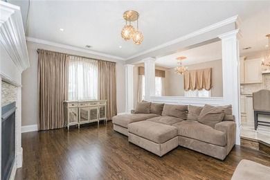 Stunning Southeast Annandale Two-Family Home on Private - photo 9
