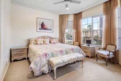 Stunning lakefront 3 BD, 2.5 BA residence in Valencia Palms of - photo 15