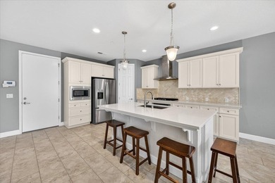 Proud to introduce 1642 North Bella VitaA charming two-story - photo 16