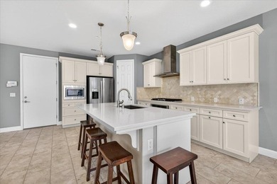 Proud to introduce 1642 North Bella VitaA charming two-story - photo 20