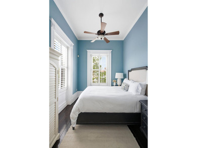Experience the charm of historic Charleston in this beautifully - photo 22