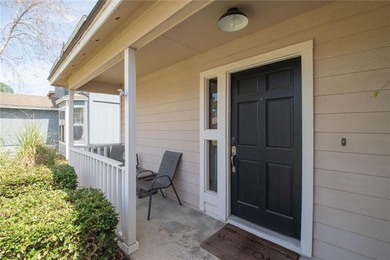 Inviting 3-Bedroom Home in Sugarmill Plantation! Welcome to 301 - photo 3