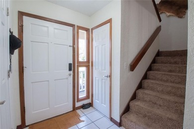 Inviting 3-Bedroom Home in Sugarmill Plantation! Welcome to 301 - photo 4