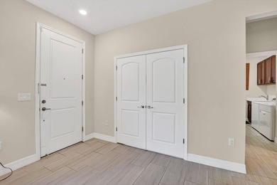 Best unit in Boca Flores! This beautifully upgraded 2-bedroom - photo 7