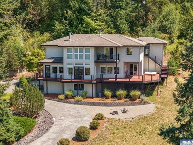 Architectural gem with stunning views of the Olympic Mountains - photo 1