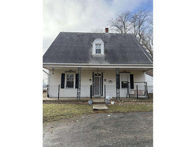 (private lake, pond, creek) Home For Sale in Byron Illinois