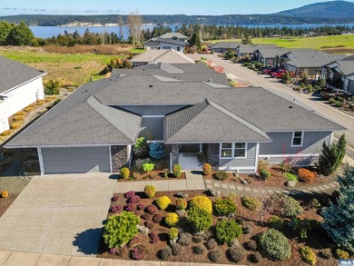 Absolutely stunning single level home in one of Sequim's best - photo 2