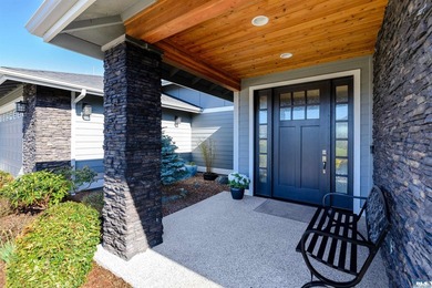 Absolutely stunning single level home in one of Sequim's best - photo 5