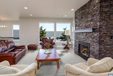 Absolutely stunning single level home in one of Sequim's best - photo 7