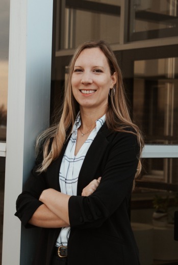 Melissa Lynch with The Realty Team in SD advertising on LakeHouse.com