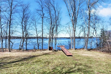 Beautiful cabin on a phenomenal low-elevation lot on the - photo 4