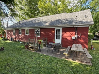 SINGLE FAMILY HOME 95'x78' lot 1,190 sq ft living space 3 - photo 5