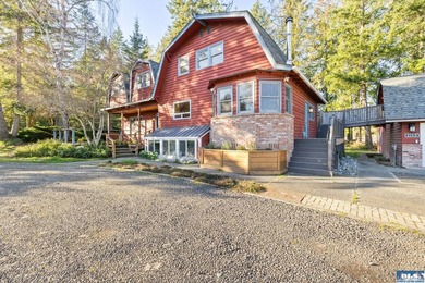 Marketing Remarks Multi Gen Family Compound! There are homes &