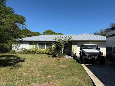 Lake Grassy Home For Sale in Lake Placid Florida