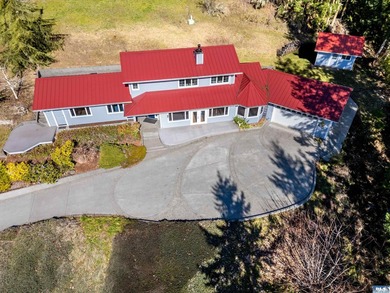 (private lake, pond, coastal) Home For Sale in Sequim Washington