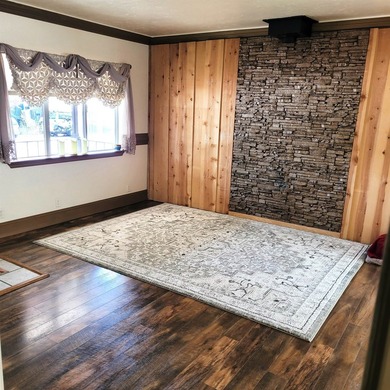 This is a move-in ready home that has been completely remodeled - photo 6