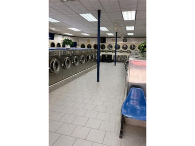 High Bridge, Bronx Laundromat Business For Sale! A high-income - photo 3