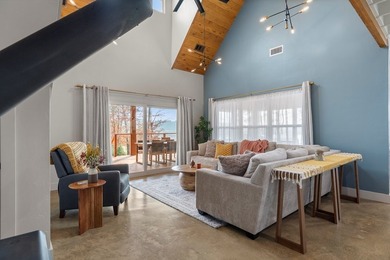 PRICE REDUCTION! Beautiful Waterfront Home - 3 bedroom 3 bath - photo 14