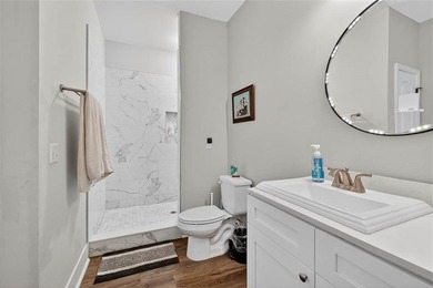 **SELLERS ARE RELOCATING-BRING AN OFFER** 2/1 RATE BUYDOWN - photo 9