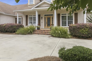 Beautifully maintained and thoughtfully designed, this - photo 2