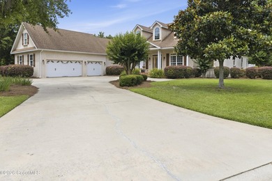 Beautifully maintained and thoughtfully designed, this - photo 4