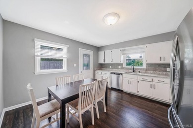 Rare opportunity to purchase updated, well-kept and maintained - photo 7