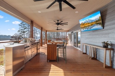 PRICE REDUCTION! Beautiful Waterfront Home - 3 bedroom 3 bath - photo 29