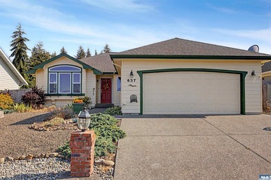 Located in the desirable Summer Breeze community, this 2-bedroom - photo 1