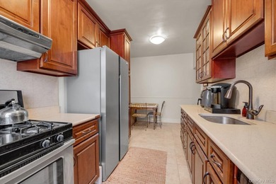 Welcome to this beautifully updated prewar gem at The Essex - photo 8