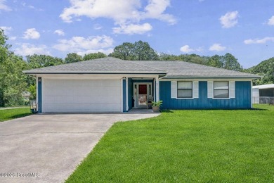 Discover this beautifully updated 3 bedroom, 2 bathroom home - photo 1
