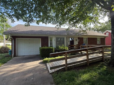 SINGLE FAMILY HOME 96'x80' lot 1,233 sq ft living space 3 - photo 1