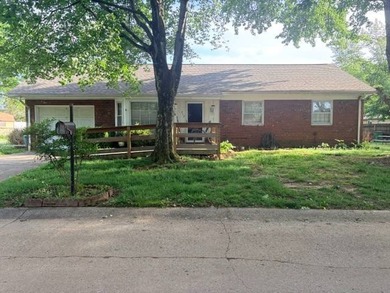 SINGLE FAMILY HOME 96'x80' lot 1,233 sq ft living space 3 - photo 2