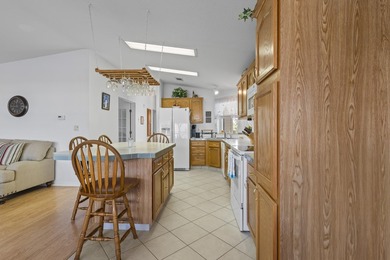 NEW ROOF IS ON!!! This well maintained home is being sold - photo 12