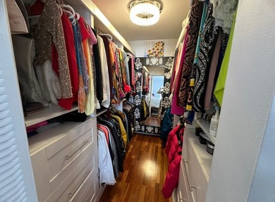 Tastefully updated with a distinctive, classy touch! This unit - photo 12
