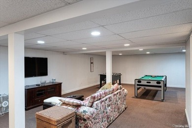 It's all about location! This lovingly maintained ranch is - photo 16