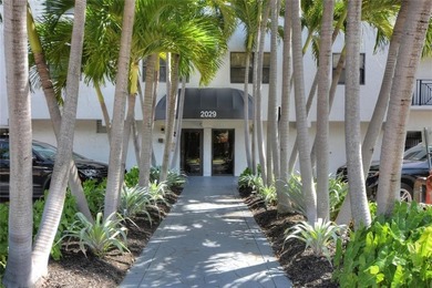 Tastefully updated with a distinctive, classy touch! This unit - photo 16