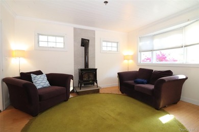Welcome to 2027 Oakland Ave...a perfect Wantagh Cape just - photo 7