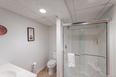 It's all about location! This lovingly maintained ranch is - photo 18