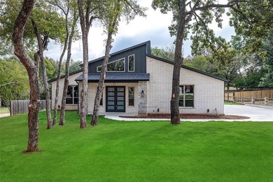 Lake Granbury Home For Sale in Granbury Texas