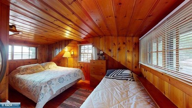 This charming waterfront cabin on Lake Kabetogama is a must-see - photo 27