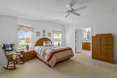 NEW ROOF IS ON!!! This well maintained home is being sold - photo 28