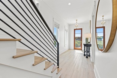 Welcome to 306 W Park Place Avenue, where contemporary luxury - photo 10