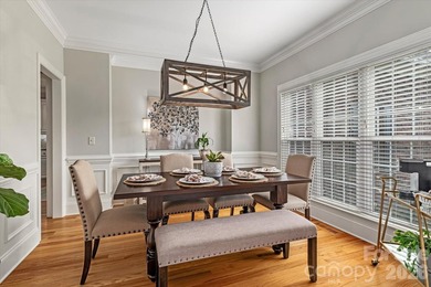 This exquisitely maintained all-brick custom residence offers - photo 7