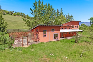 (private lake, pond, coastal) Home For Sale in Talent Oregon