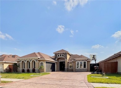 NEW LISTING IN THE HEART OF EDINBURG 2308 Radiant | Edinburg, TX - photo 2