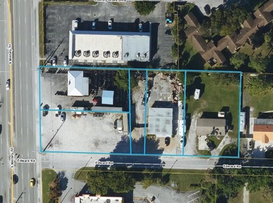 This is a rare 1.14-acre, five-parcel retail development - photo 2