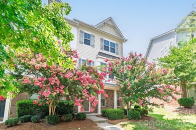 Fantastic End Unit Townhome with Resort-Style Amenities! This - photo 1