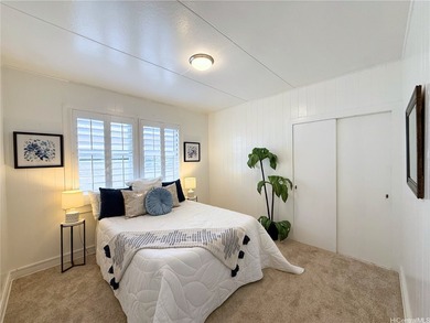 Welcome home to this beautifully maintained single-level - photo 4