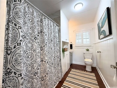 Welcome home to this beautifully maintained single-level - photo 7